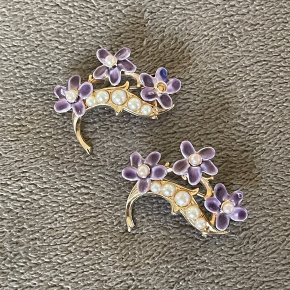Vintage Mid-Century Floral Enamel Brooches/Earrings W/ Flowers and Faux Pearls